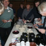 Kaffe og Risalarmande. Mette og Poul havde skænket 4 flotte mandelgaver.